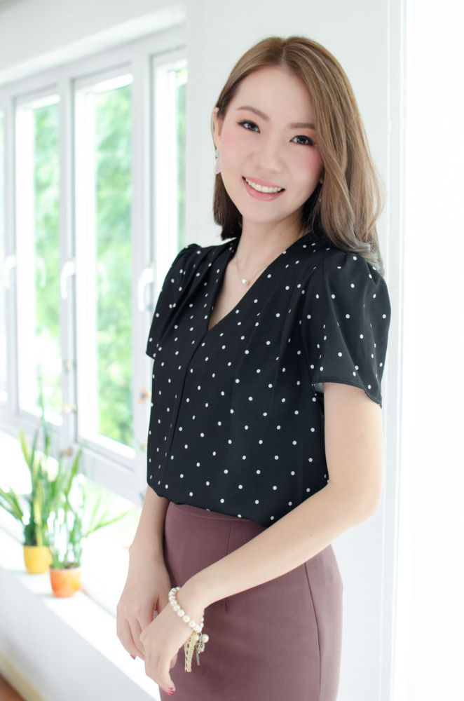 MT0601 V Collar Polka Dot Blouse Black Narinarishop